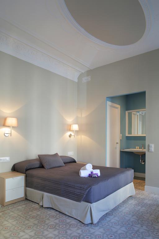 Hostal Medea Barcelona Rom bilde